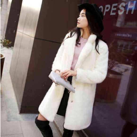 White furry jacket - Picture 7 of 10